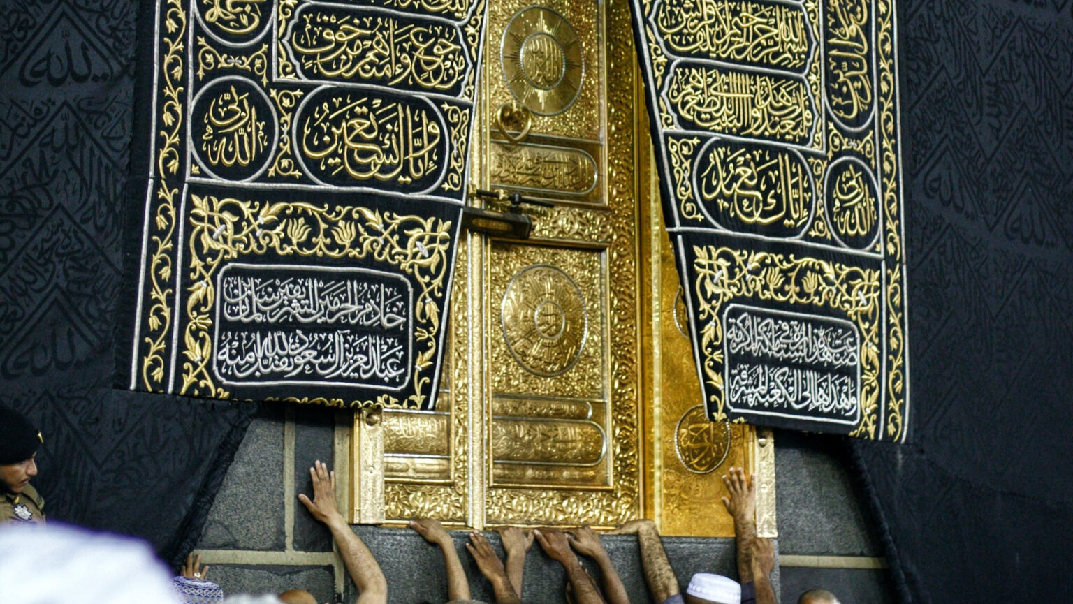 The Compelling History of Hajj Pilgrimage | Greentech Apps Foundation